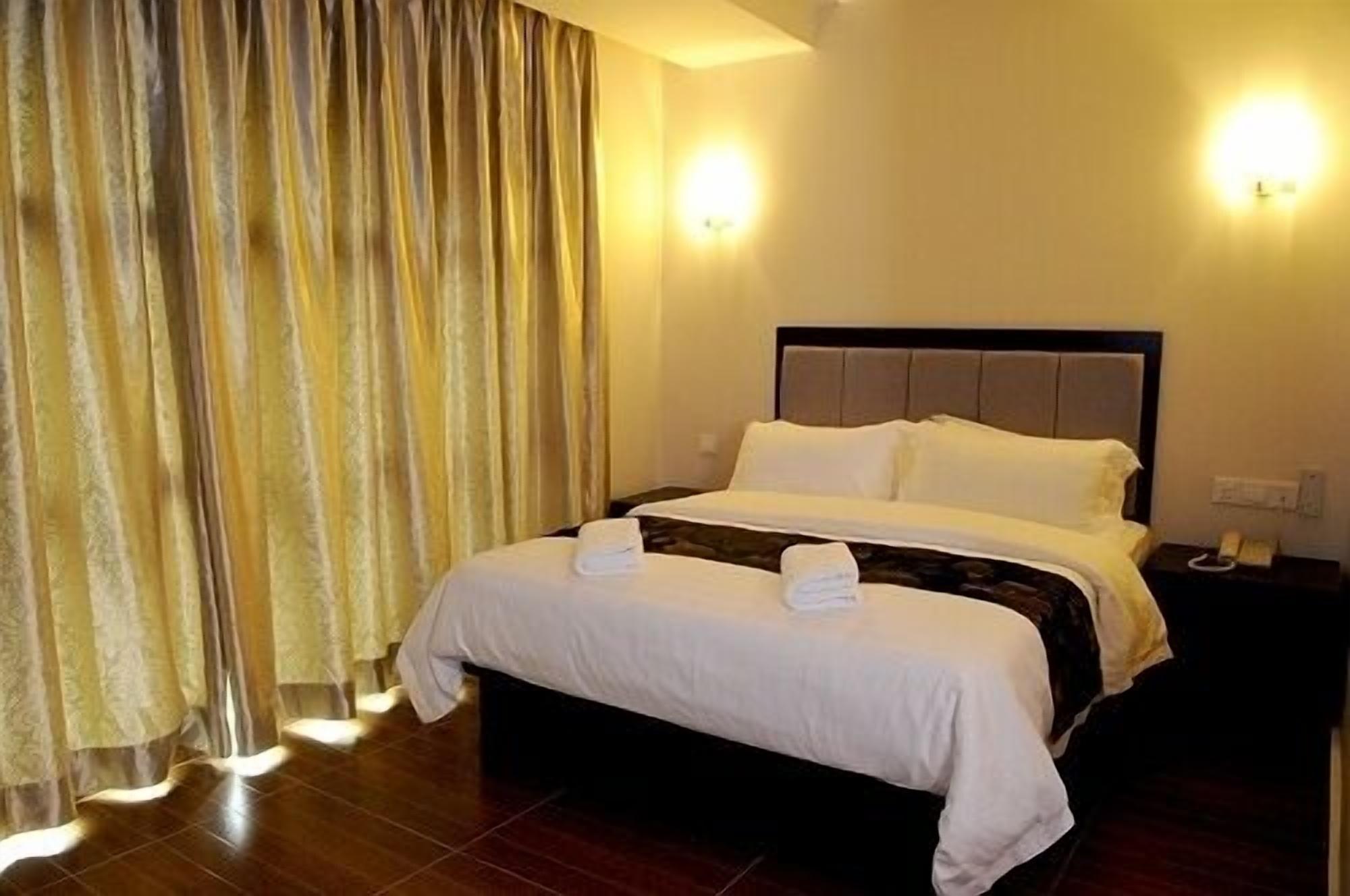 Kk Waterfront Hotel Kota Kinabalu