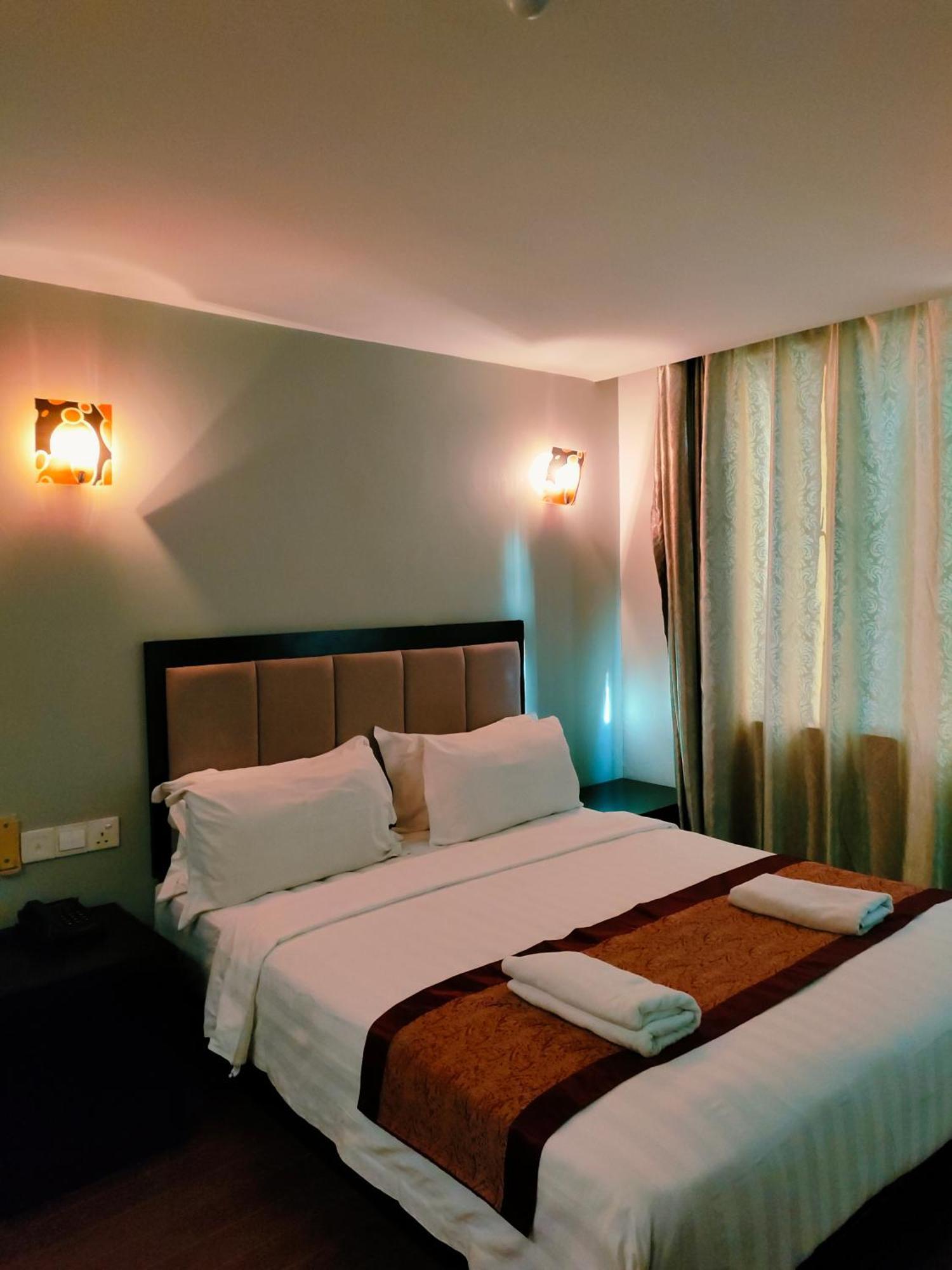 Hotel Kk Waterfront Kota Kinabalu